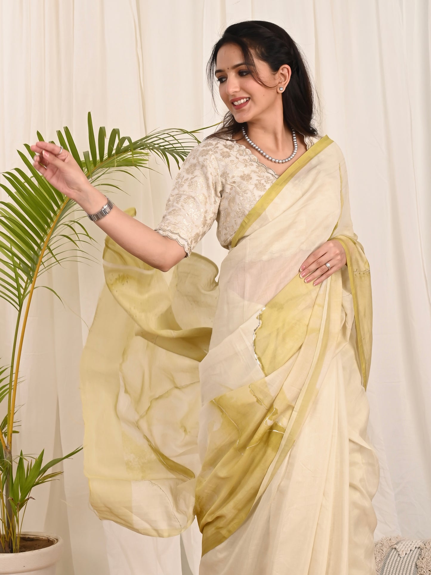 Mehendi Green Samudrika Mul Mul Saree